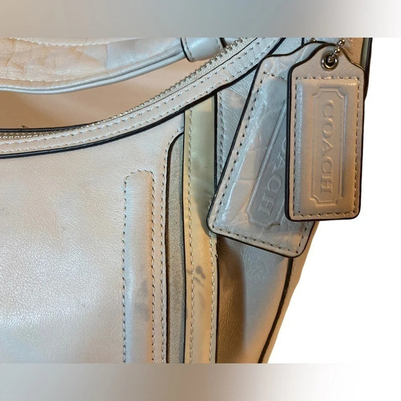 COACH Vintage Leather Shoulder Bag Pearl White Cream - Picture 3 of 16